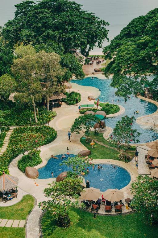 Penang_ShangriLa_pool